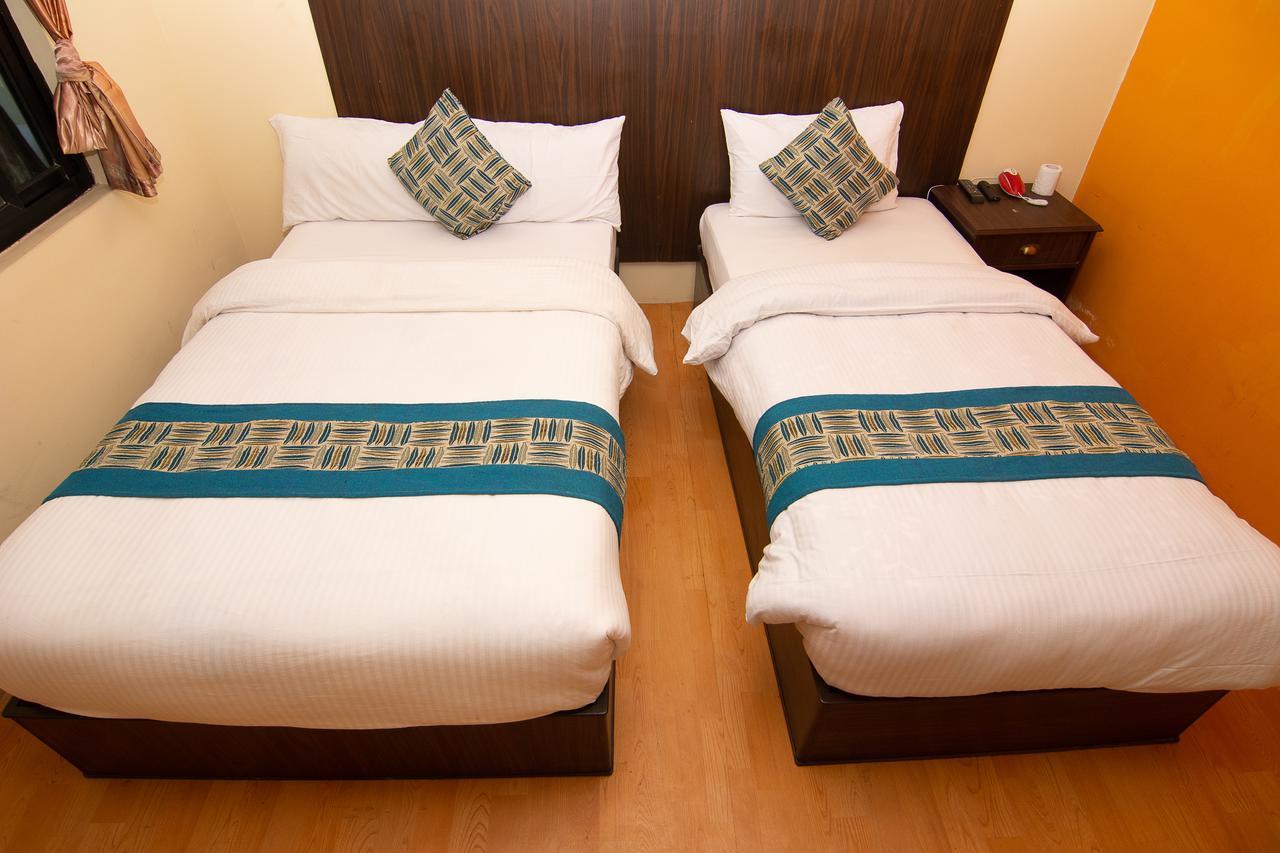 Hotel Dine & Dream Kathmandu Esterno foto