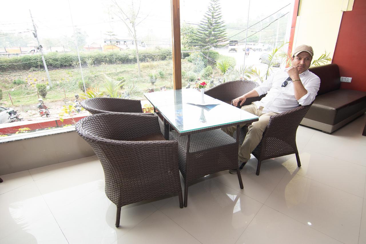 Hotel Dine & Dream Kathmandu Esterno foto