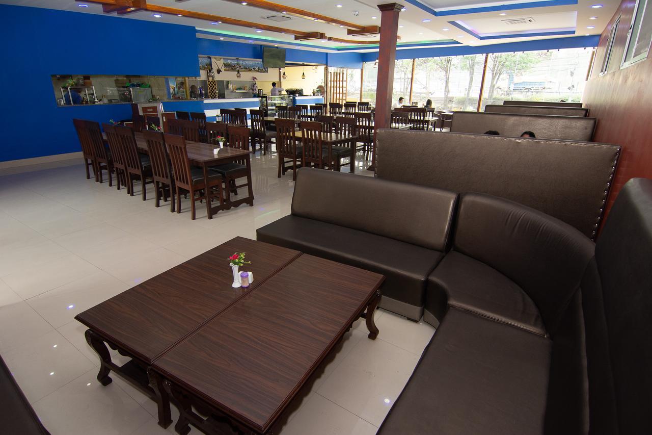 Hotel Dine & Dream Kathmandu Esterno foto