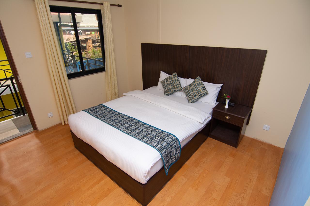 Hotel Dine & Dream Kathmandu Esterno foto